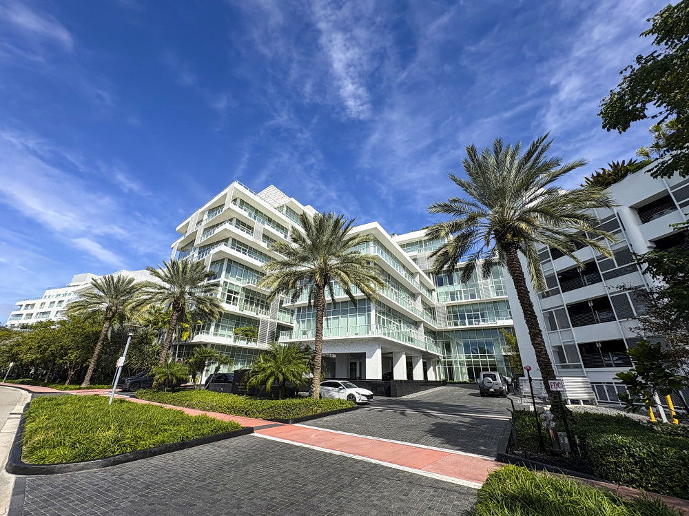 The Ritz Carlton Residences  photo 2